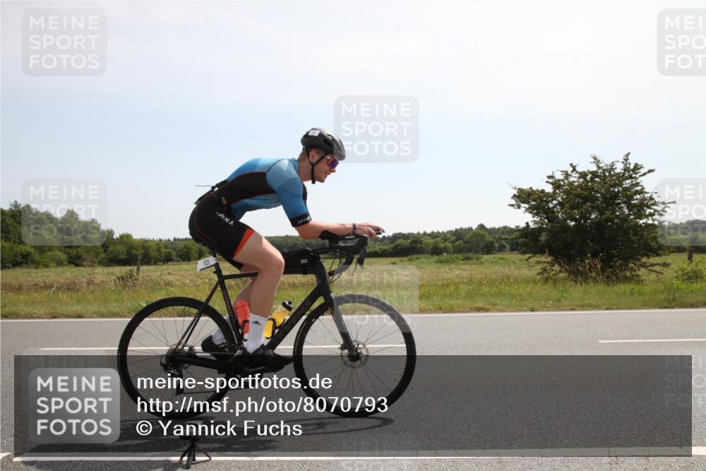 22.06.2025 - Viking Triathlon Yannick Fuchs http://msf.ph/oto/8070793 22.06.2025 11:44:11 Radfahren 121, 143 meine-sportfotos.de