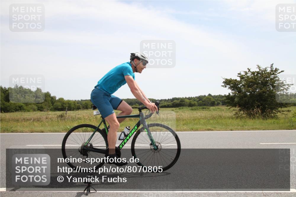 22.06.2025 - Viking Triathlon Yannick Fuchs http://msf.ph/oto/8070805 22.06.2025 12:20:49 Radfahren 25, 43, 128, 181, 374, 388, 499, 654 meine-sportfotos.de
