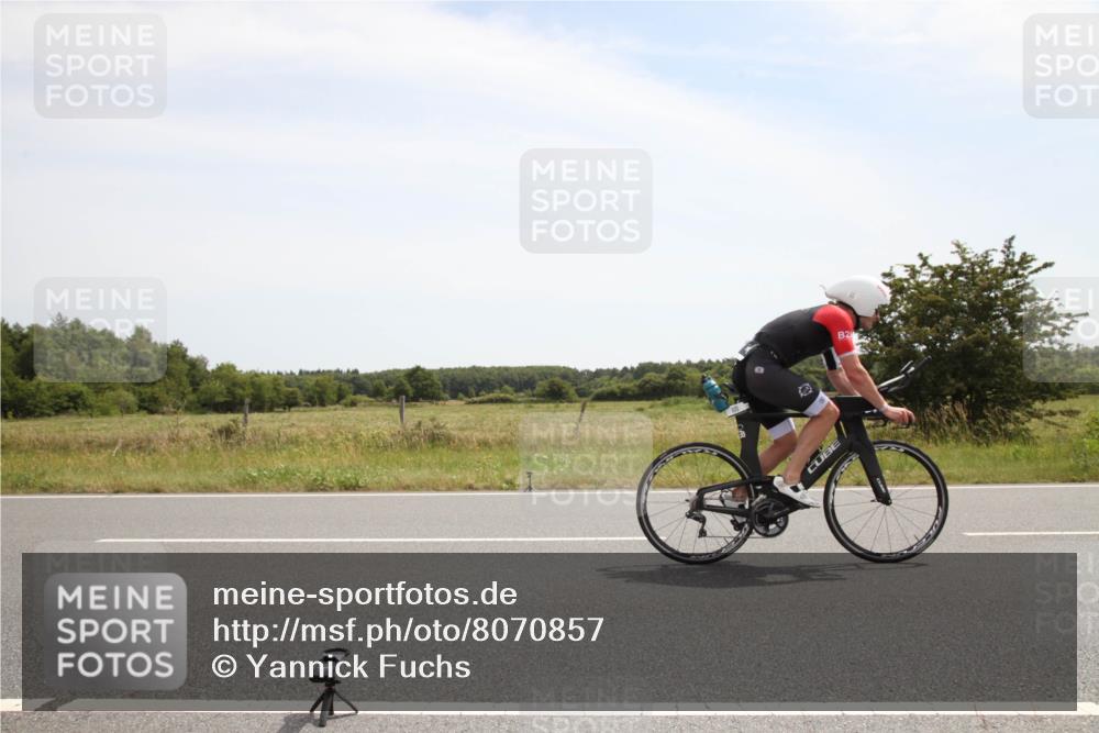22.06.2025 - Viking Triathlon Yannick Fuchs http://msf.ph/oto/8070857 22.06.2025 12:21:02 Radfahren 2, 53, 62, 98, 100, 349, 522, 647, 661 meine-sportfotos.de