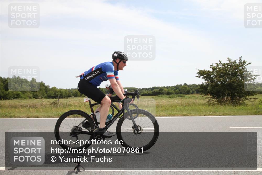 22.06.2025 - Viking Triathlon Yannick Fuchs http://msf.ph/oto/8070861 22.06.2025 12:21:03 Radfahren 2, 53, 98, 100, 349, 476, 647, 661 meine-sportfotos.de