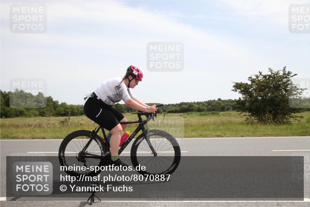 22.06.2025 - Viking Triathlon Yannick Fuchs http://msf.ph/oto/8070887 22.06.2025 12:21:29 Radfahren 147, 186, 236, 255, 327 meine-sportfotos.de