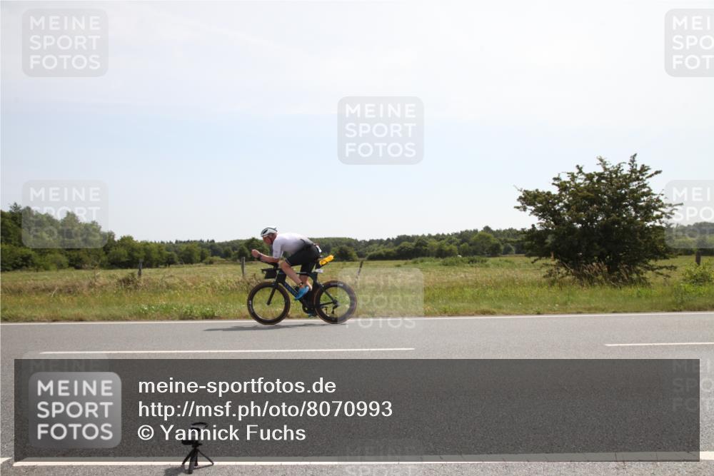 22.06.2025 - Viking Triathlon Yannick Fuchs http://msf.ph/oto/8070993 22.06.2025 11:45:50 Radfahren 10, 295, 453, 544 meine-sportfotos.de