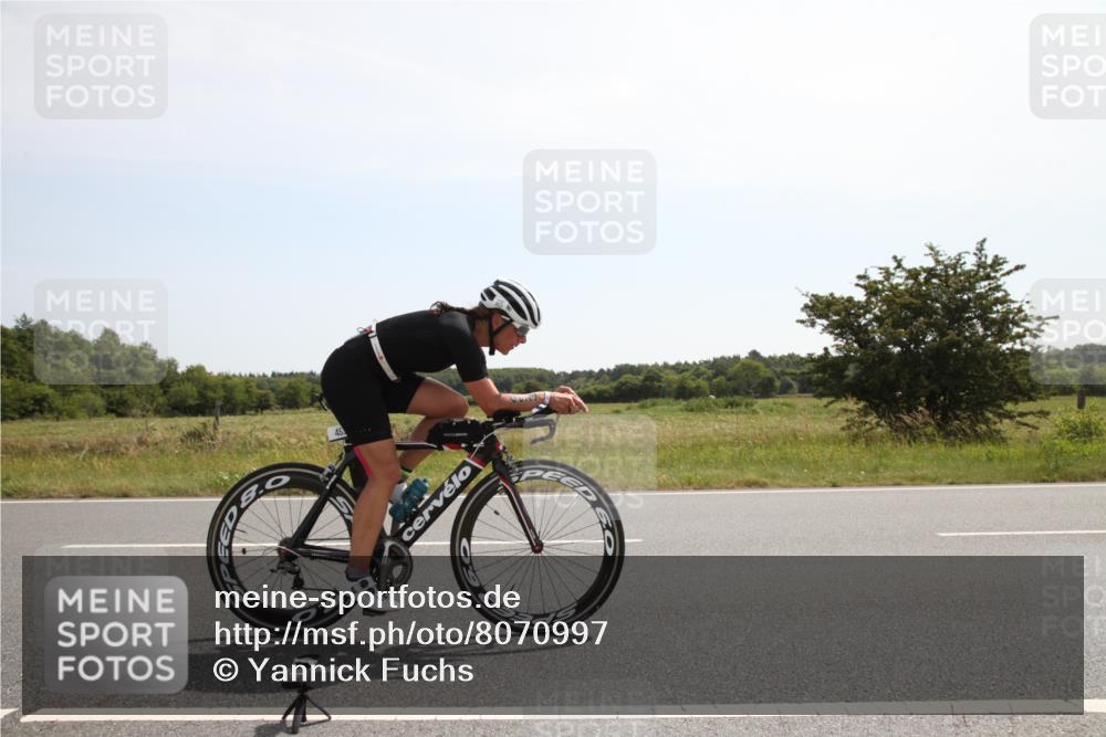 22.06.2025 - Viking Triathlon Yannick Fuchs http://msf.ph/oto/8070997 22.06.2025 11:45:53 Radfahren 295, 453 meine-sportfotos.de