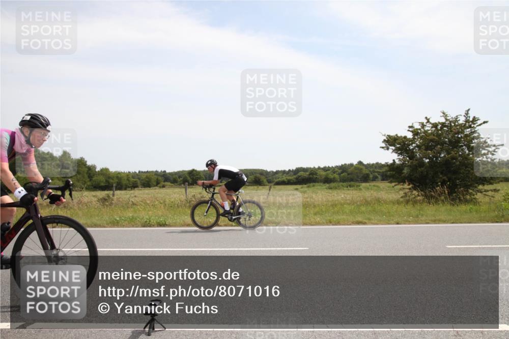 22.06.2025 - Viking Triathlon Yannick Fuchs http://msf.ph/oto/8071016 22.06.2025 12:23:21 Radfahren 224, 233, 405 meine-sportfotos.de