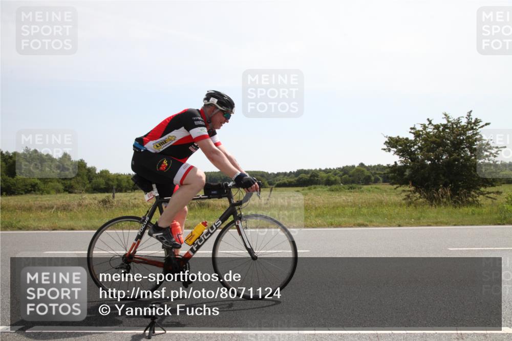 22.06.2025 - Viking Triathlon Yannick Fuchs http://msf.ph/oto/8071124 22.06.2025 11:47:01 Radfahren 48, 116, 402, 640 meine-sportfotos.de