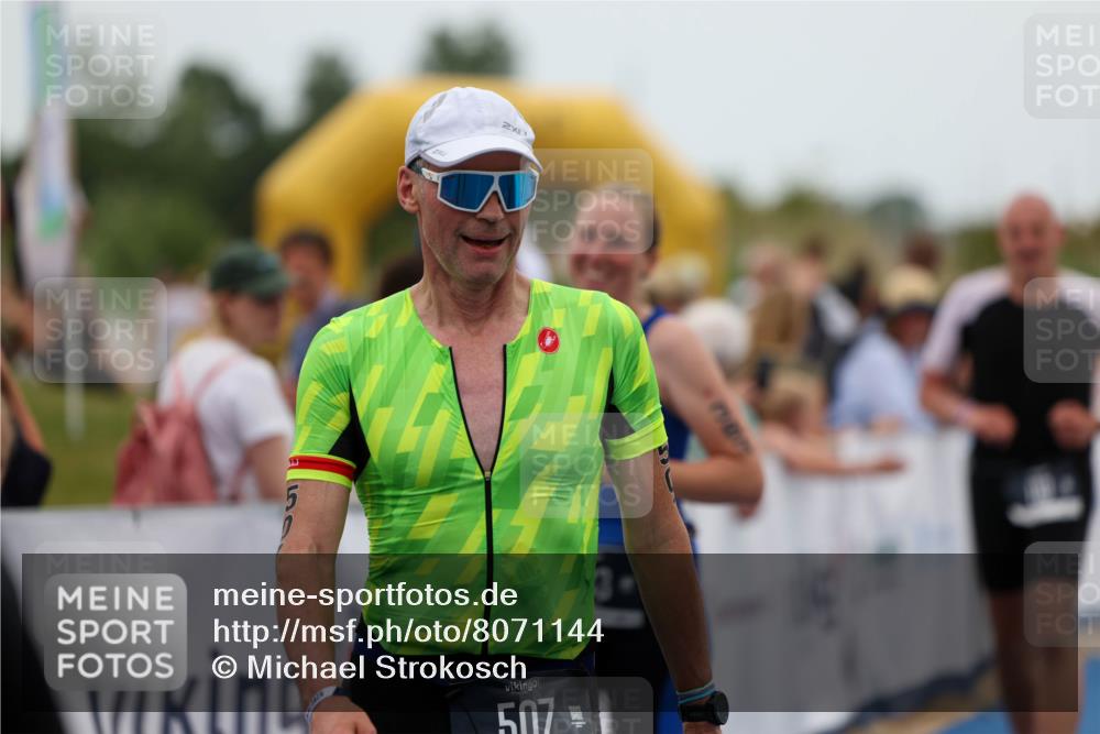 22.06.2025 - Viking Triathlon Michael Strokosch http://msf.ph/oto/8071144 22.06.2025 15:27:23 Ziel 110, 383, 507 meine-sportfotos.de