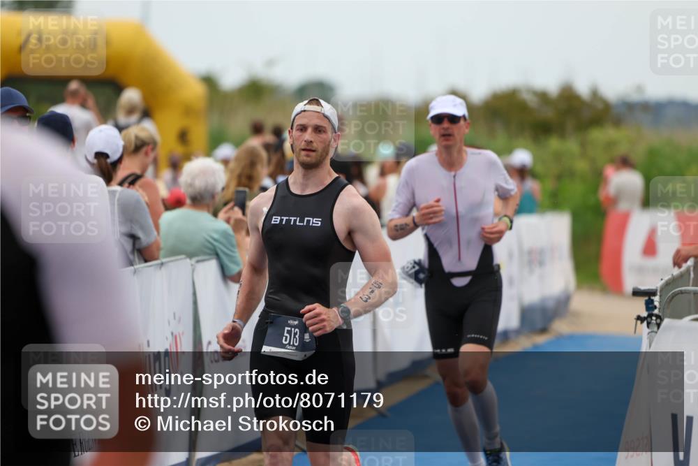 22.06.2025 - Viking Triathlon Michael Strokosch http://msf.ph/oto/8071179 22.06.2025 15:27:33 Ziel 110, 487, 513 meine-sportfotos.de