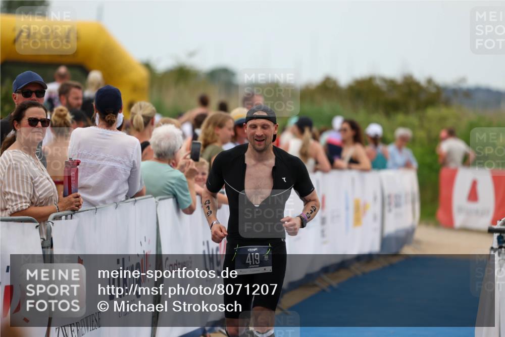 22.06.2025 - Viking Triathlon Michael Strokosch http://msf.ph/oto/8071207 22.06.2025 15:27:46 Ziel 419 meine-sportfotos.de