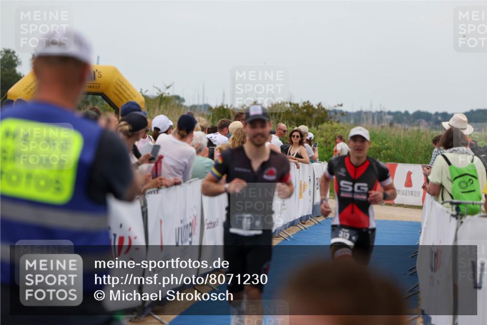 22.06.2025 - Viking Triathlon Michael Strokosch http://msf.ph/oto/8071230 22.06.2025 15:28:05 Ziel 61, 313 meine-sportfotos.de