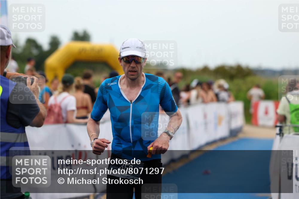22.06.2025 - Viking Triathlon Michael Strokosch http://msf.ph/oto/8071297 22.06.2025 15:28:33 Ziel 157, 350 meine-sportfotos.de