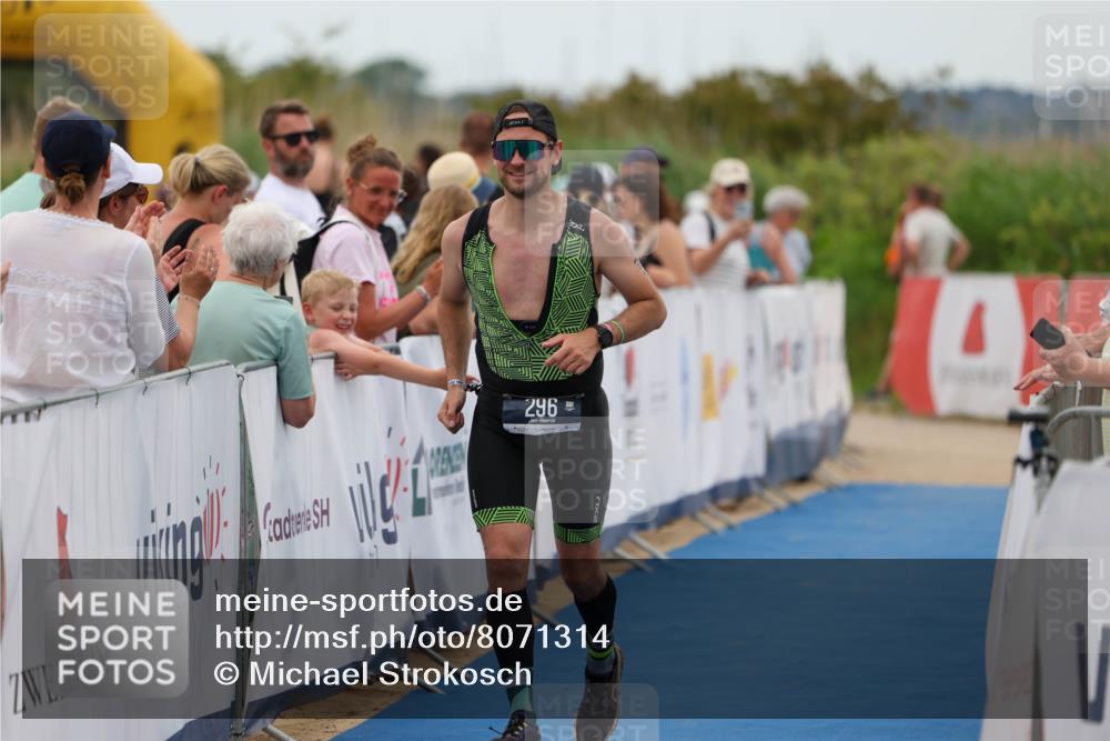 22.06.2025 - Viking Triathlon Michael Strokosch http://msf.ph/oto/8071314 22.06.2025 15:28:49 Ziel 296 meine-sportfotos.de
