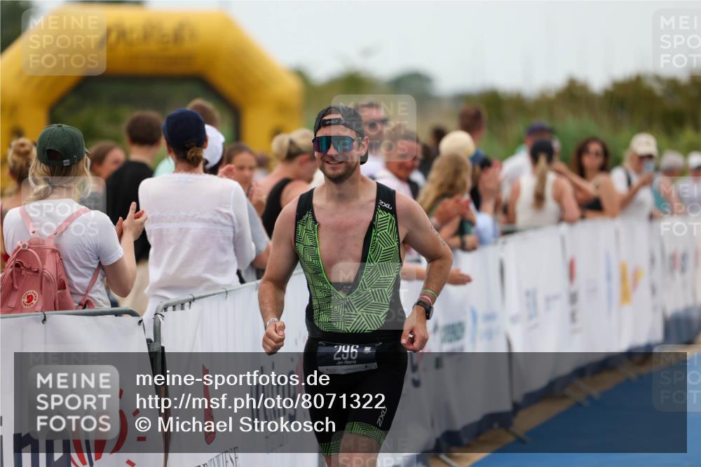 22.06.2025 - Viking Triathlon Michael Strokosch http://msf.ph/oto/8071322 22.06.2025 15:28:50 Ziel 296 meine-sportfotos.de