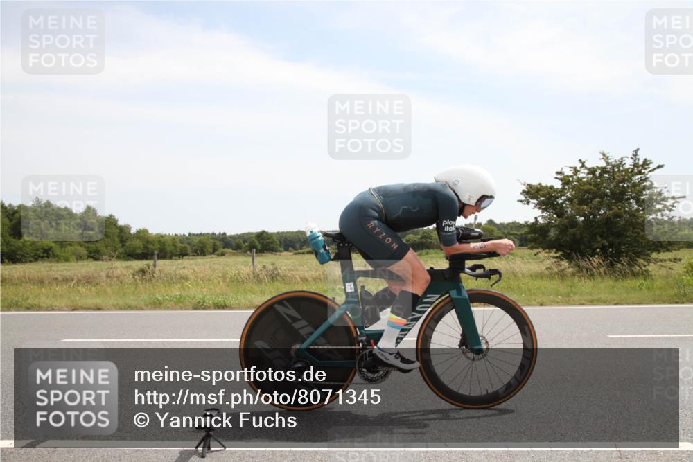 22.06.2025 - Viking Triathlon Yannick Fuchs http://msf.ph/oto/8071345 22.06.2025 12:26:03 Radfahren 15, 305 meine-sportfotos.de