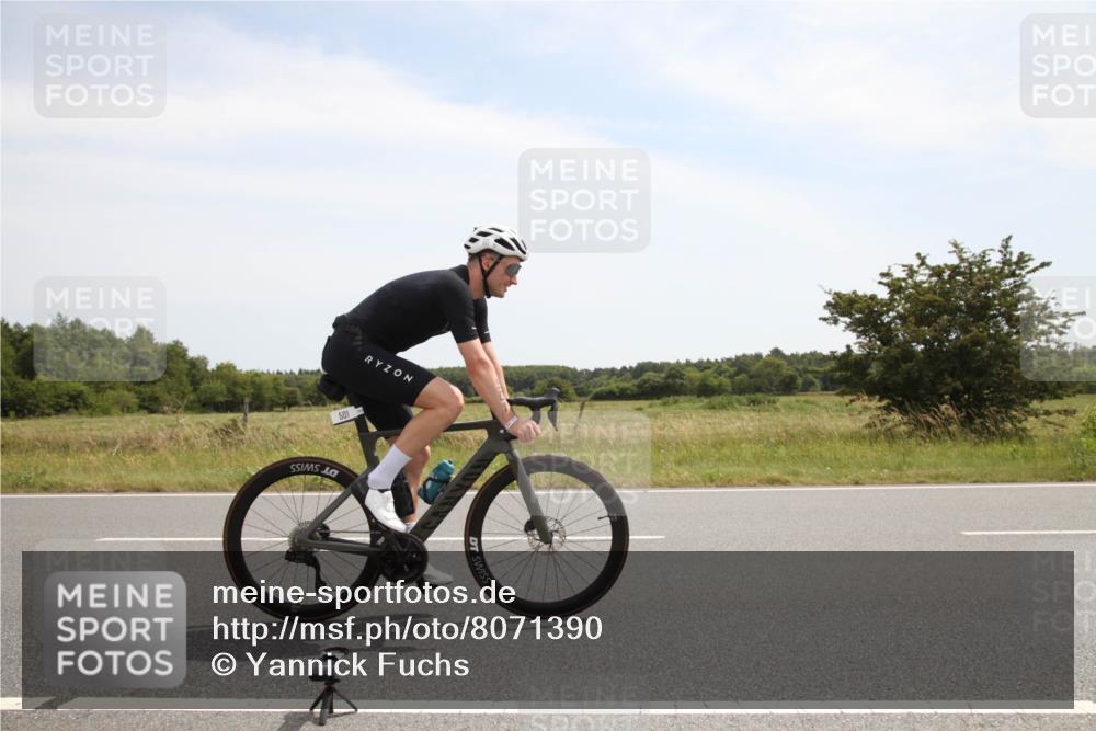 22.06.2025 - Viking Triathlon Yannick Fuchs http://msf.ph/oto/8071390 22.06.2025 12:26:27 Radfahren 246, 501 meine-sportfotos.de