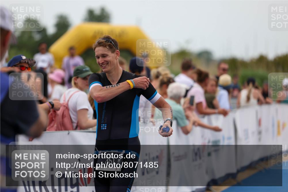 22.06.2025 - Viking Triathlon Michael Strokosch http://msf.ph/oto/8071485 22.06.2025 15:29:55 Ziel 351 meine-sportfotos.de