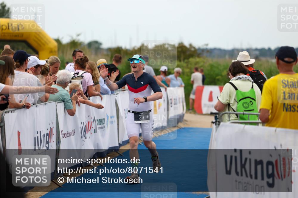 22.06.2025 - Viking Triathlon Michael Strokosch http://msf.ph/oto/8071541 22.06.2025 15:30:12 Ziel 217, 433 meine-sportfotos.de