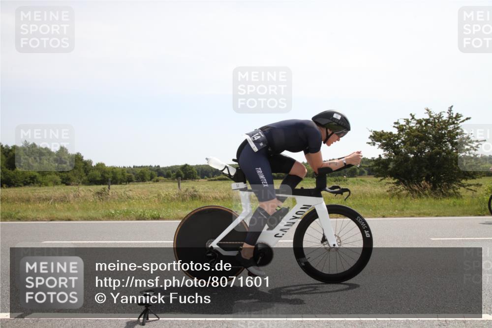 22.06.2025 - Viking Triathlon Yannick Fuchs http://msf.ph/oto/8071601 22.06.2025 11:51:03 Radfahren 14, 358, 440 meine-sportfotos.de