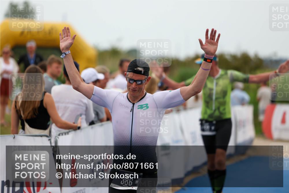 22.06.2025 - Viking Triathlon Michael Strokosch http://msf.ph/oto/8071661 22.06.2025 15:30:47 Ziel 50, 386 meine-sportfotos.de