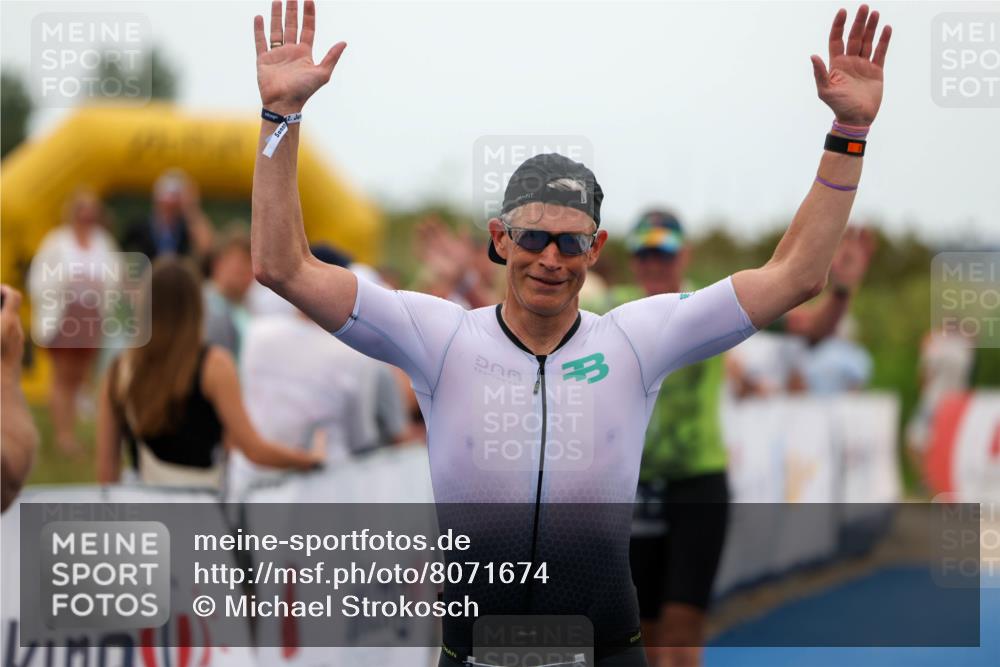 22.06.2025 - Viking Triathlon Michael Strokosch http://msf.ph/oto/8071674 22.06.2025 15:30:48 Ziel 50, 386 meine-sportfotos.de