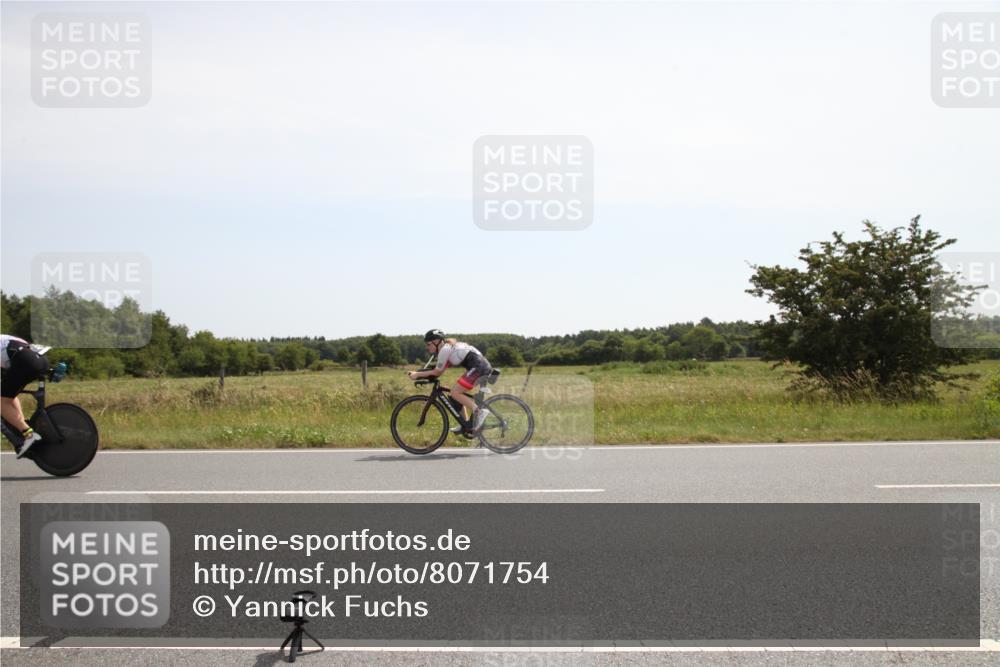 22.06.2025 - Viking Triathlon Yannick Fuchs http://msf.ph/oto/8071754 22.06.2025 11:52:20 Radfahren 43, 44, 54, 320, 335, 361, 431, 521 meine-sportfotos.de