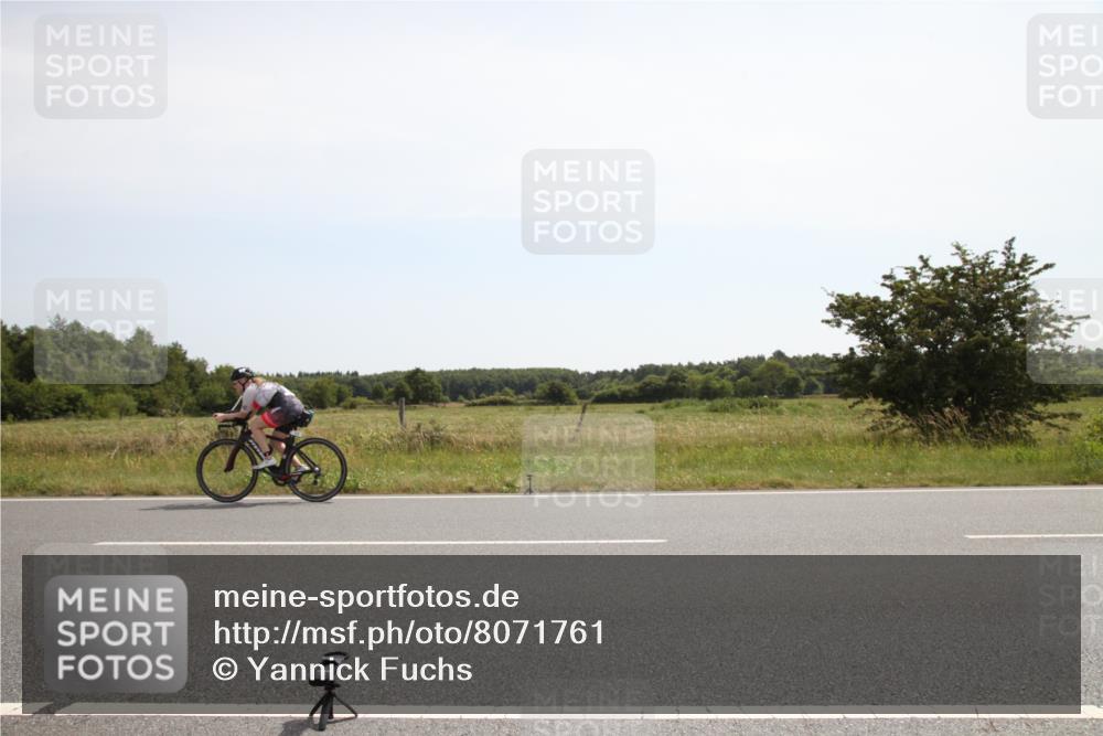 22.06.2025 - Viking Triathlon Yannick Fuchs http://msf.ph/oto/8071761 22.06.2025 11:52:21 Radfahren 43, 44, 54, 320, 335, 361, 431, 521 meine-sportfotos.de