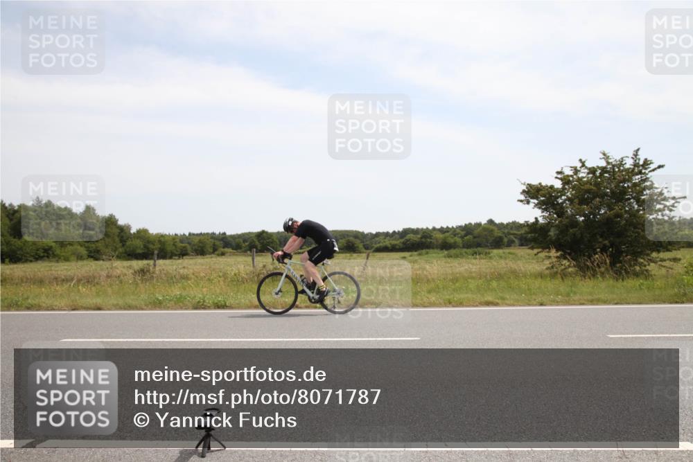 22.06.2025 - Viking Triathlon Yannick Fuchs http://msf.ph/oto/8071787 22.06.2025 12:29:57 Radfahren 297, 383 meine-sportfotos.de