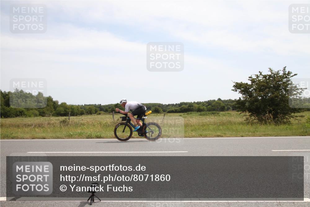 22.06.2025 - Viking Triathlon Yannick Fuchs http://msf.ph/oto/8071860 22.06.2025 12:30:36 Radfahren 18, 295 meine-sportfotos.de