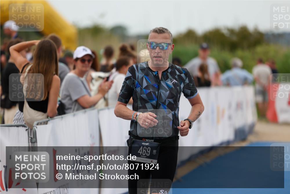 22.06.2025 - Viking Triathlon Michael Strokosch http://msf.ph/oto/8071924 22.06.2025 15:33:00 Ziel 469 meine-sportfotos.de