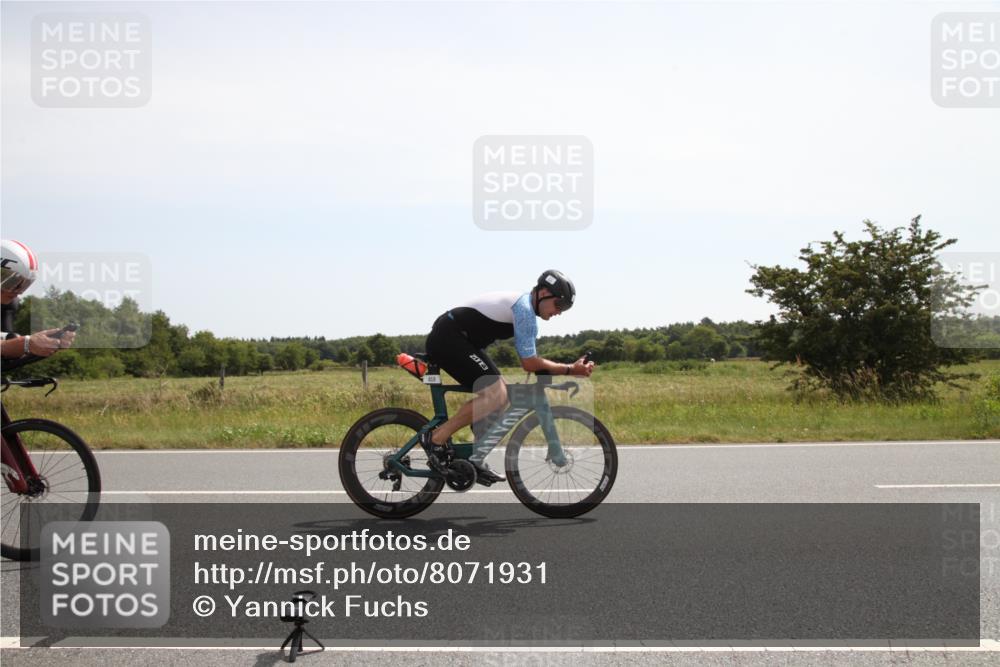 22.06.2025 - Viking Triathlon Yannick Fuchs http://msf.ph/oto/8071931 22.06.2025 11:53:48 Radfahren 13, 173, 288, 340, 444, 458, 462, 604 meine-sportfotos.de