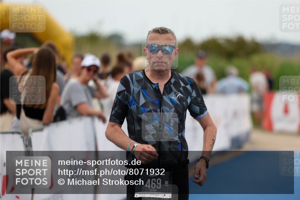 22.06.2025 - Viking Triathlon Michael Strokosch http://msf.ph/oto/8071932 22.06.2025 15:33:01 Ziel 469 meine-sportfotos.de