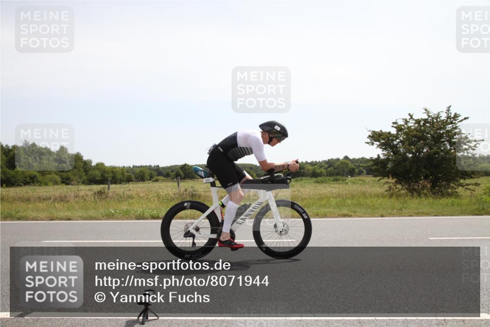 22.06.2025 - Viking Triathlon Yannick Fuchs http://msf.ph/oto/8071944 22.06.2025 11:53:49 Radfahren 13, 173, 288, 340, 444, 458, 462, 604 meine-sportfotos.de