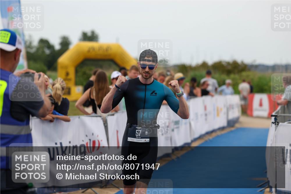 22.06.2025 - Viking Triathlon Michael Strokosch http://msf.ph/oto/8071947 22.06.2025 15:33:52 Ziel 57 meine-sportfotos.de