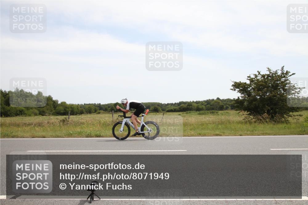 22.06.2025 - Viking Triathlon Yannick Fuchs http://msf.ph/oto/8071949 22.06.2025 12:31:15 Radfahren 110, 418 meine-sportfotos.de