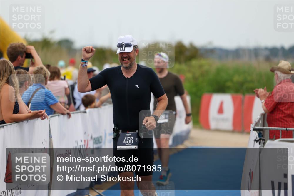 22.06.2025 - Viking Triathlon Michael Strokosch http://msf.ph/oto/8071985 22.06.2025 15:46:47 Ziel 456 meine-sportfotos.de