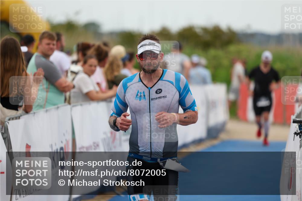 22.06.2025 - Viking Triathlon Michael Strokosch http://msf.ph/oto/8072005 22.06.2025 15:34:17 Ziel 232, 361 meine-sportfotos.de