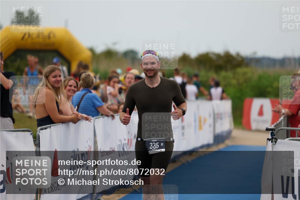 22.06.2025 - Viking Triathlon Michael Strokosch http://msf.ph/oto/8072032 22.06.2025 15:46:53 Ziel 335, 456 meine-sportfotos.de