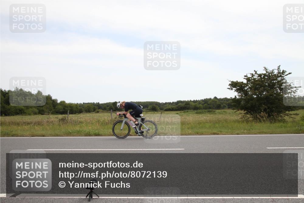 22.06.2025 - Viking Triathlon Yannick Fuchs http://msf.ph/oto/8072139 22.06.2025 12:33:10 Radfahren 240, 475 meine-sportfotos.de