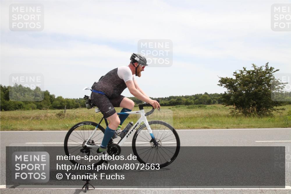 22.06.2025 - Viking Triathlon Yannick Fuchs http://msf.ph/oto/8072563 22.06.2025 12:36:42 Radfahren 48, 97, 344, 419 meine-sportfotos.de