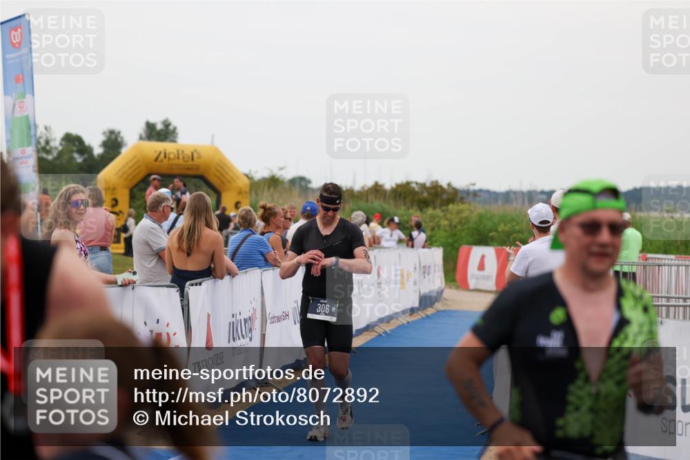 22.06.2025 - Viking Triathlon Michael Strokosch http://msf.ph/oto/8072892 22.06.2025 15:56:44 Ziel 261, 306 meine-sportfotos.de