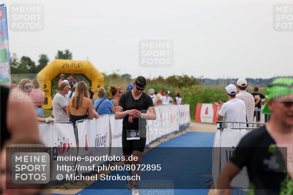 22.06.2025 - Viking Triathlon Michael Strokosch http://msf.ph/oto/8072895 22.06.2025 15:56:45 Ziel 261, 306 meine-sportfotos.de