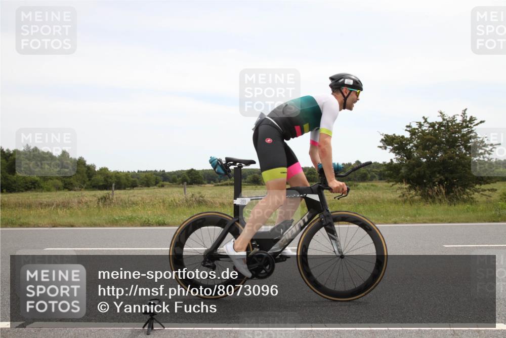 22.06.2025 - Viking Triathlon Yannick Fuchs http://msf.ph/oto/8073096 22.06.2025 12:43:10 Radfahren 209, 291, 606 meine-sportfotos.de