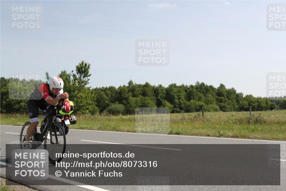 22.06.2025 - Viking Triathlon Yannick Fuchs http://msf.ph/oto/8073316 22.06.2025 11:03:20 Radfahren 4, 100, 641 meine-sportfotos.de