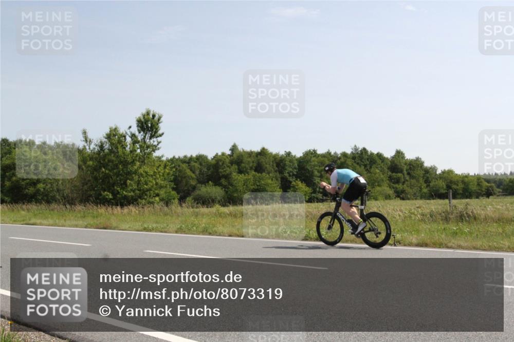 22.06.2025 - Viking Triathlon Yannick Fuchs http://msf.ph/oto/8073319 22.06.2025 11:03:35 Radfahren 22, 269, 390 meine-sportfotos.de