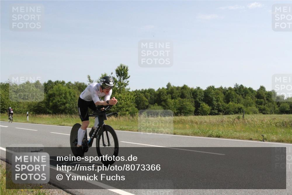 22.06.2025 - Viking Triathlon Yannick Fuchs http://msf.ph/oto/8073366 22.06.2025 11:05:27 Radfahren 79, 93, 141, 455 meine-sportfotos.de