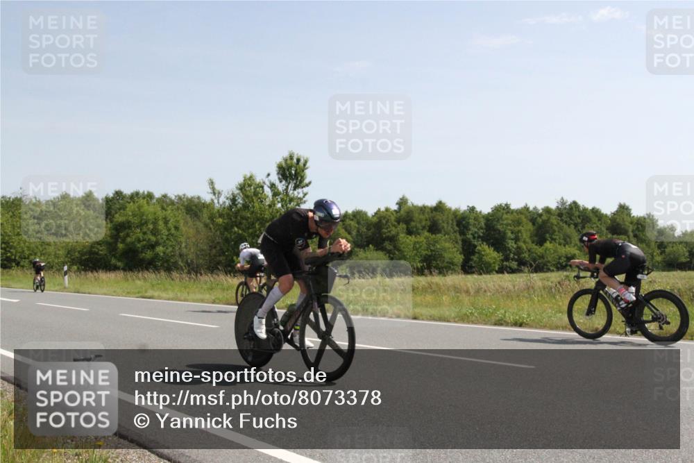 22.06.2025 - Viking Triathlon Yannick Fuchs http://msf.ph/oto/8073378 22.06.2025 11:05:36 Radfahren 93, 254, 335, 408, 657, 661 meine-sportfotos.de