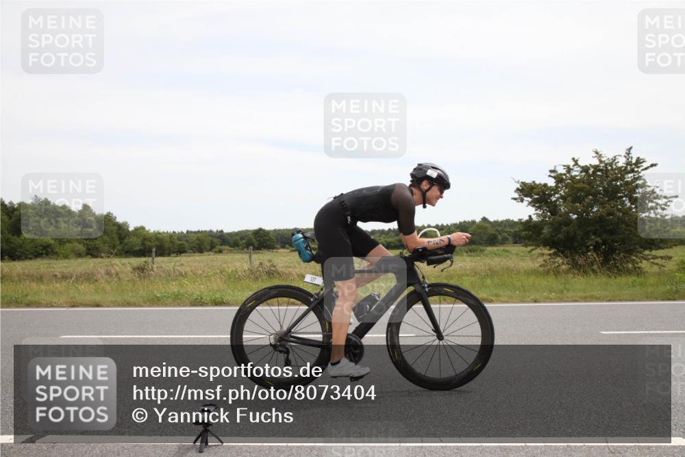 22.06.2025 - Viking Triathlon Yannick Fuchs http://msf.ph/oto/8073404 22.06.2025 12:46:50 Radfahren 127, 439 meine-sportfotos.de
