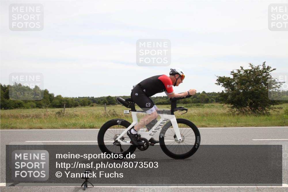 22.06.2025 - Viking Triathlon Yannick Fuchs http://msf.ph/oto/8073503 22.06.2025 12:48:20 Radfahren 300 meine-sportfotos.de