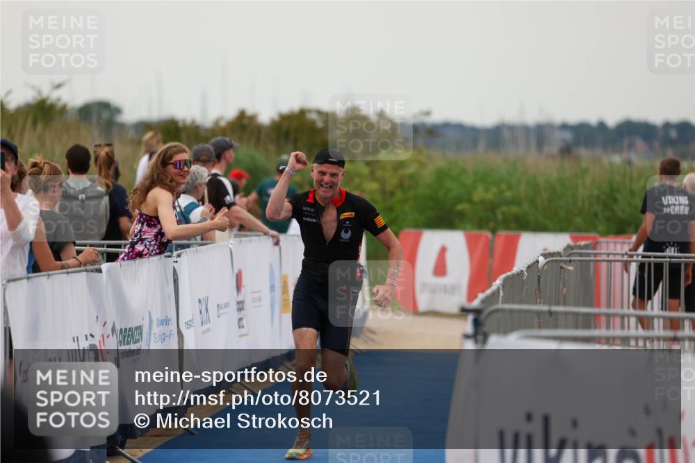 22.06.2025 - Viking Triathlon Michael Strokosch http://msf.ph/oto/8073521 22.06.2025 16:02:45 Ziel 102, 283 meine-sportfotos.de