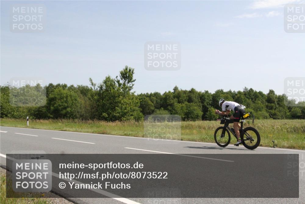 22.06.2025 - Viking Triathlon Yannick Fuchs http://msf.ph/oto/8073522 22.06.2025 11:07:32 Radfahren 128, 220, 450 meine-sportfotos.de