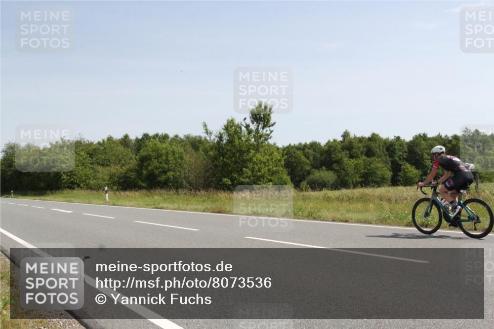 22.06.2025 - Viking Triathlon Yannick Fuchs http://msf.ph/oto/8073536 22.06.2025 11:07:42 Radfahren 58, 221, 462, 483 meine-sportfotos.de